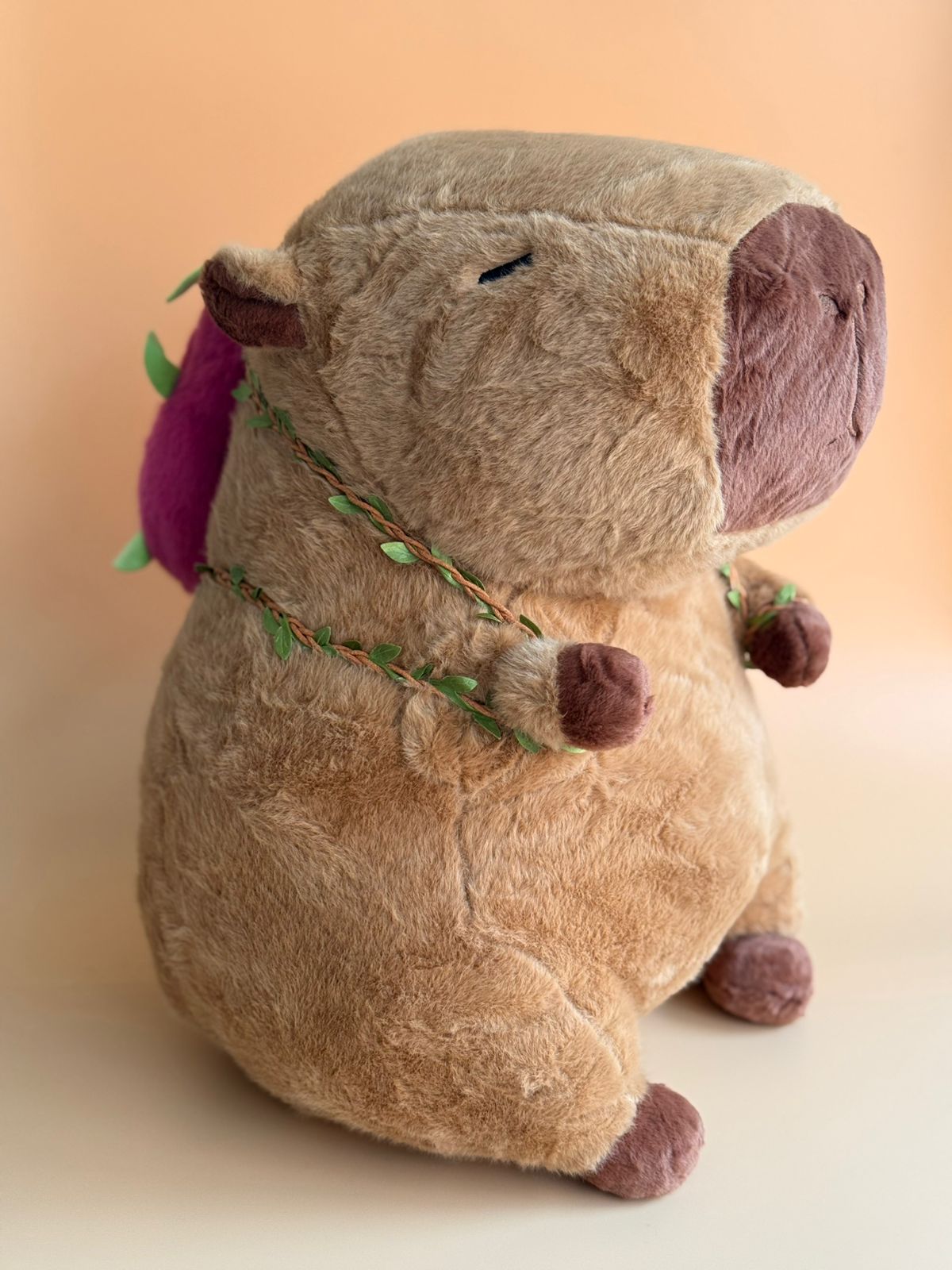 Capibara morral fresita 40 cm 31467